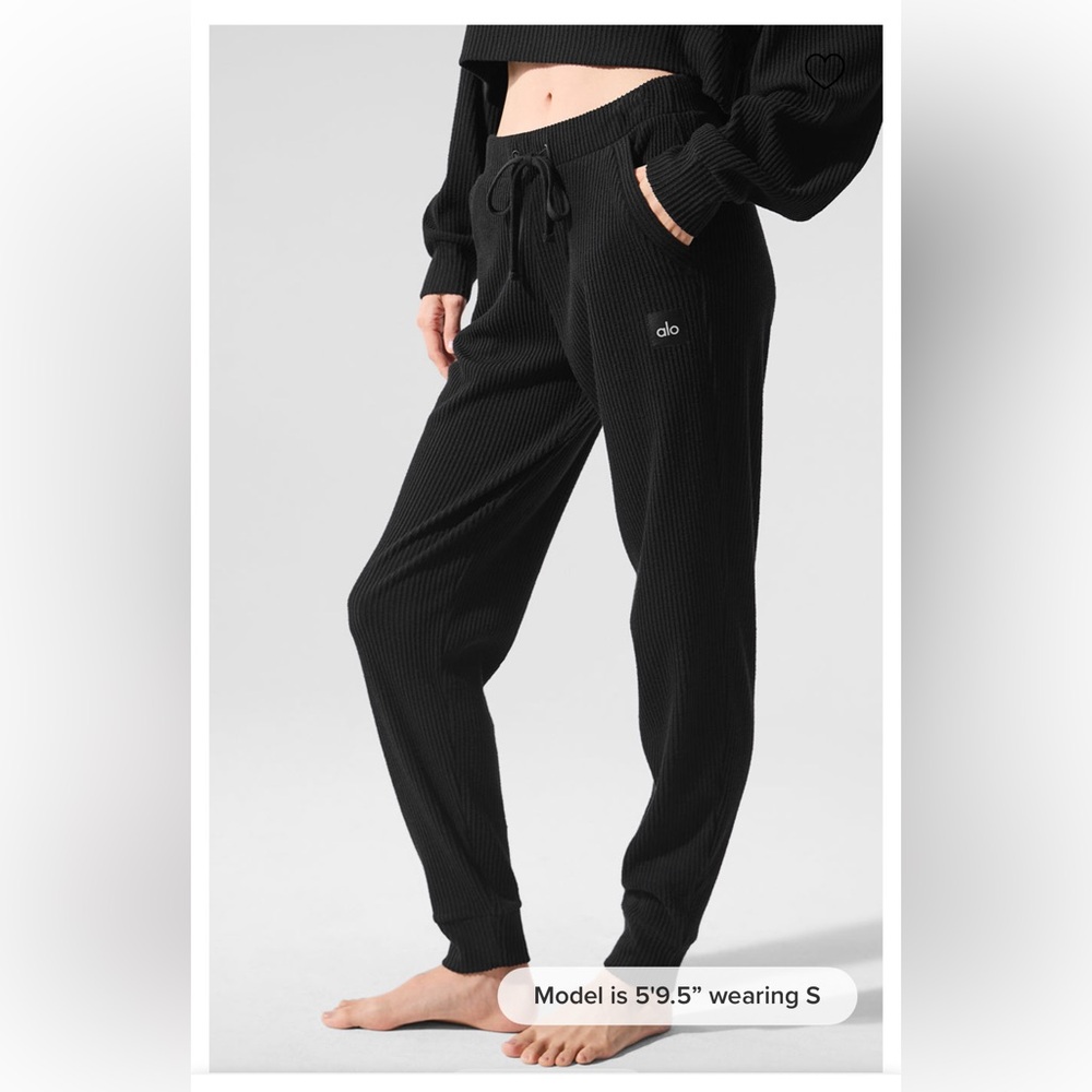NWT! ALO Yoga Muse Sweatpant - black - Picture 4 of 8